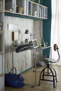 Weiße Wand Adieu: Dezente Farben im Home Office schaffen eine gemütliche Arbeitsatmosphäre. Foto: VDM/Müller-Möbelwerkstätten
