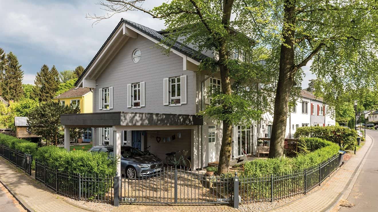 Exklusives Anbauhaus aus Massivholz von FULLWOOD Wohnblockhaus
